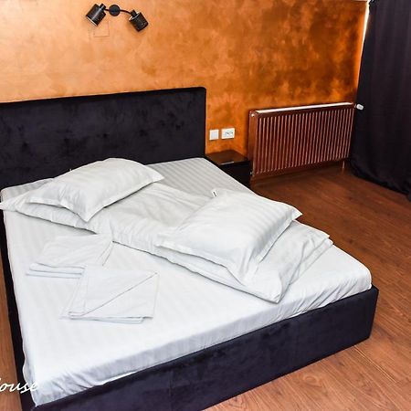 Pixxel House Ξενοδοχείο Moeciu De Sus Εξωτερικό φωτογραφία