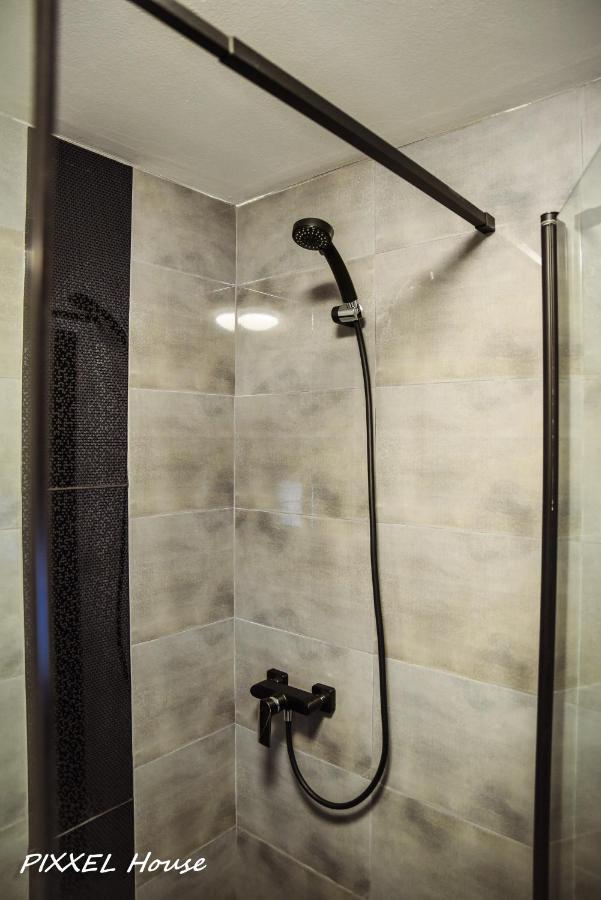 Pixxel House Ξενοδοχείο Moeciu De Sus Εξωτερικό φωτογραφία