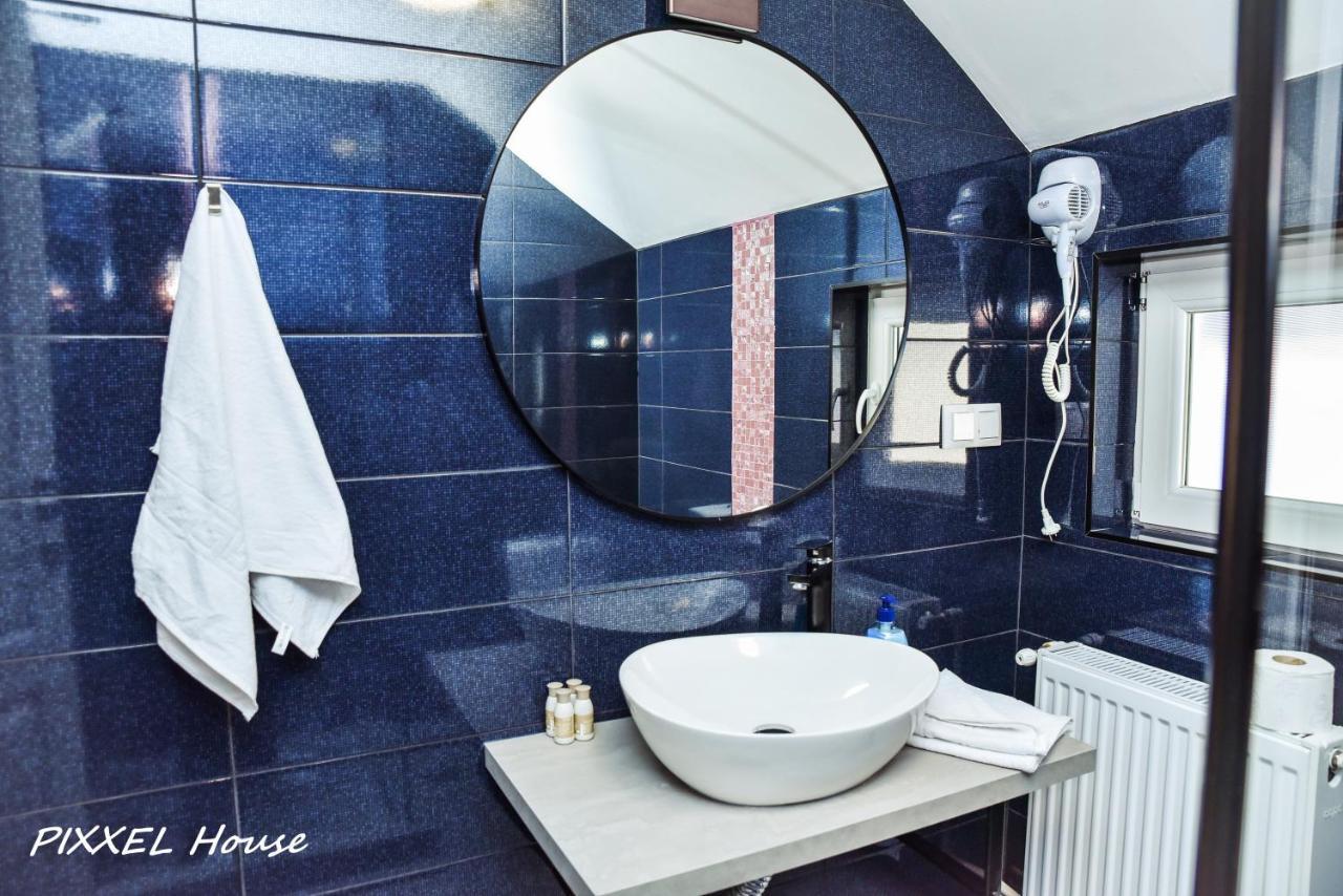 Pixxel House Ξενοδοχείο Moeciu De Sus Εξωτερικό φωτογραφία