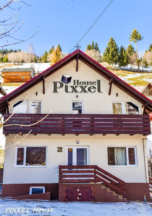 Pixxel House Ξενοδοχείο Moeciu De Sus Εξωτερικό φωτογραφία